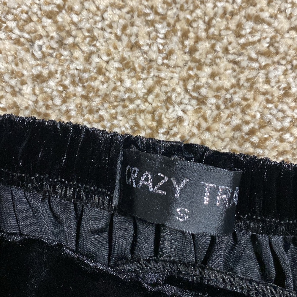Velvet fringe shorts - Picture 2 of 3